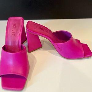 SCHUTZ Lizah Leather Heel Sandal